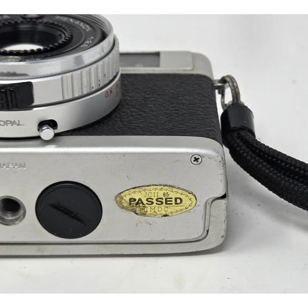 Konica C35 Automatic 35mm Film Camera Hexanon 38mm f/2.8 Shutter Fires Japan